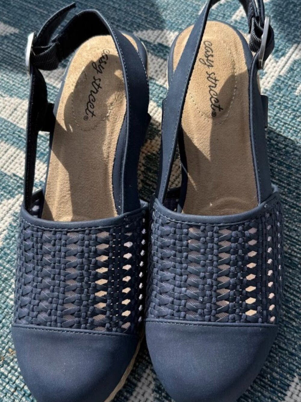 Easy Street "Stargaze" Slingback Sandals (9.5 Narrow) in Blue